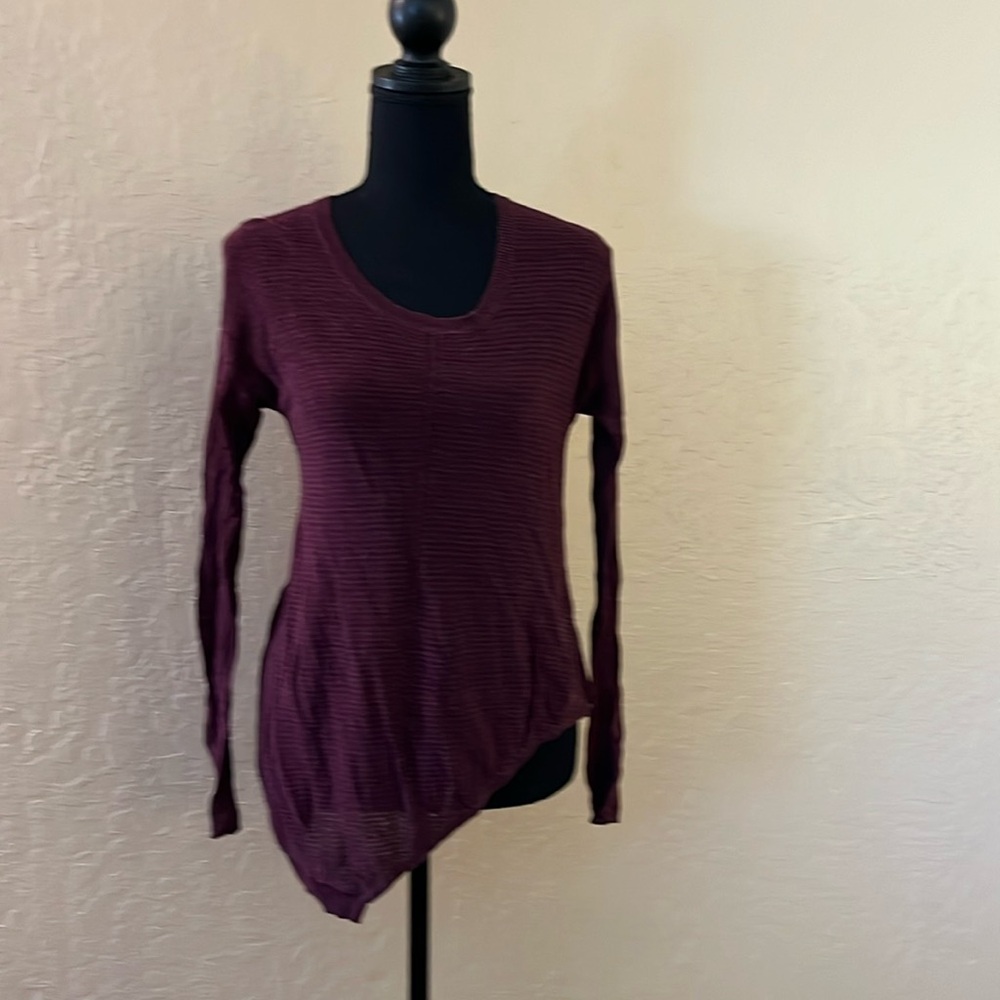 Simply Vera Vera Wang Women's Asymmetrical Ribbed Scoop Neck Sweater - Burgundy